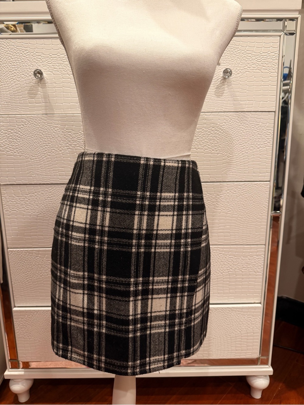 Hollister Black and White Plaid Mini Skirt